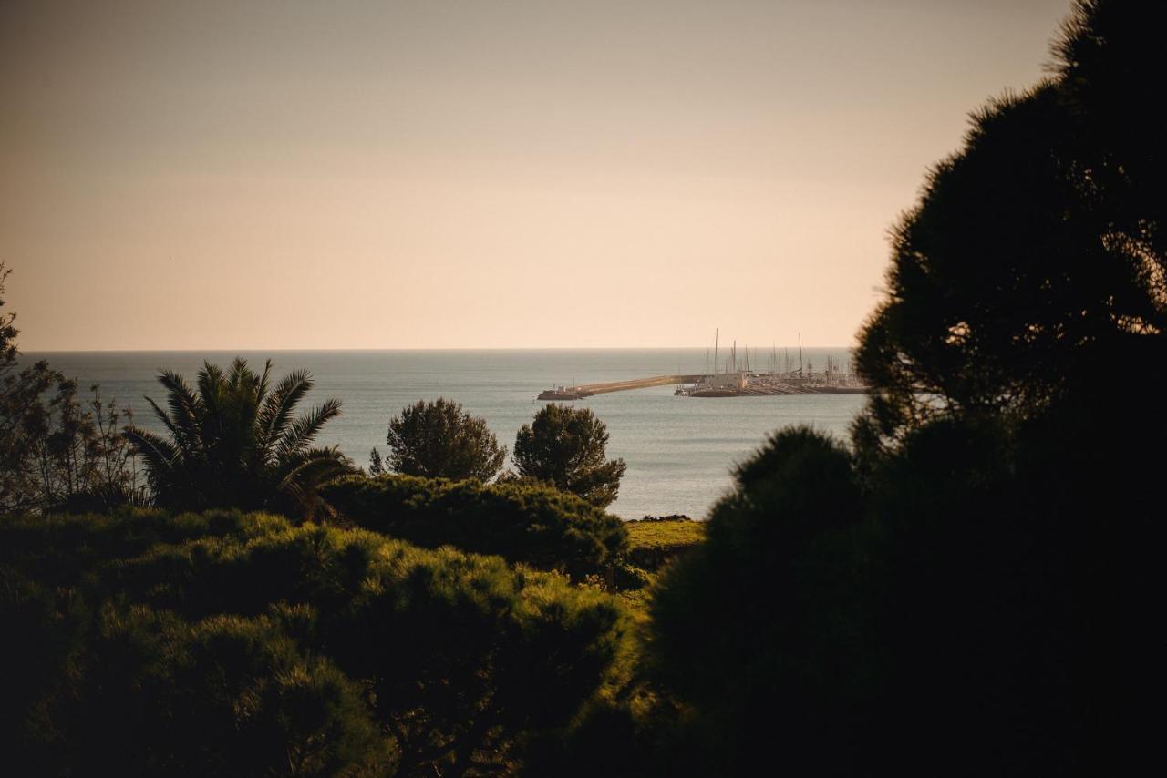 A House In Estoril - Adults Only Hotel Luaran gambar View of the port of Rafina