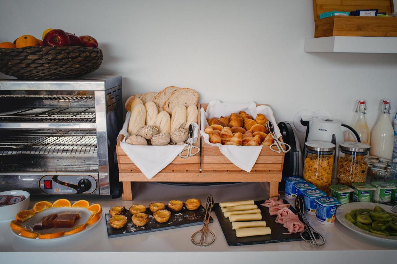 A House In Estoril - Adults Only Hotel Luaran gambar A breakfast buffet